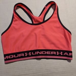 Under Armour Sports Bra Size Medium